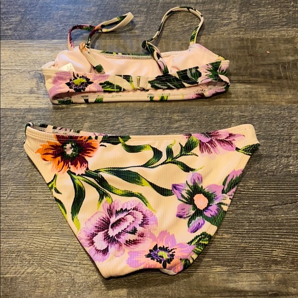 💖Xhilaration Swimsuit 💖 - Picture 2 of 4